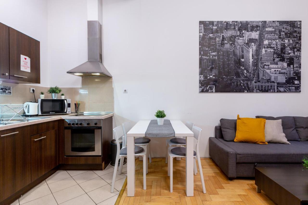 Dowtown Home In The Gozsdu Garden Budapeste Exterior foto