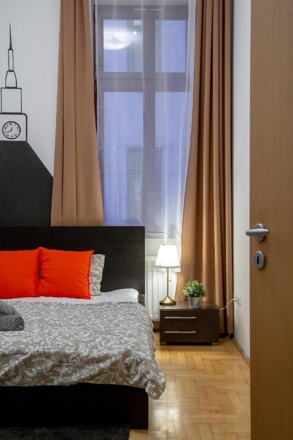 Dowtown Home In The Gozsdu Garden Budapeste Exterior foto